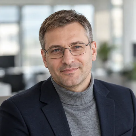 Давид Яковлевич Лернер, редактор раздела о банках израиля и репатриации